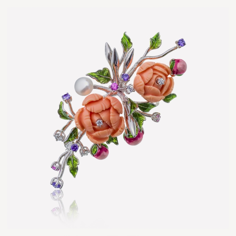 Brooch with pink peonies