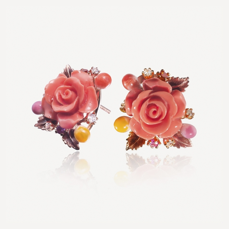 Earrings with coral roses