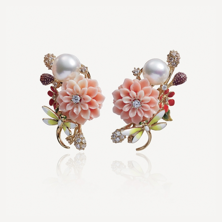 Earrings with pink dahlias