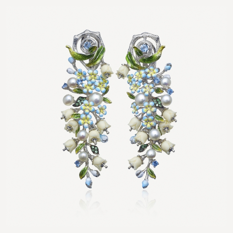 Long earrings with forget-me-nots