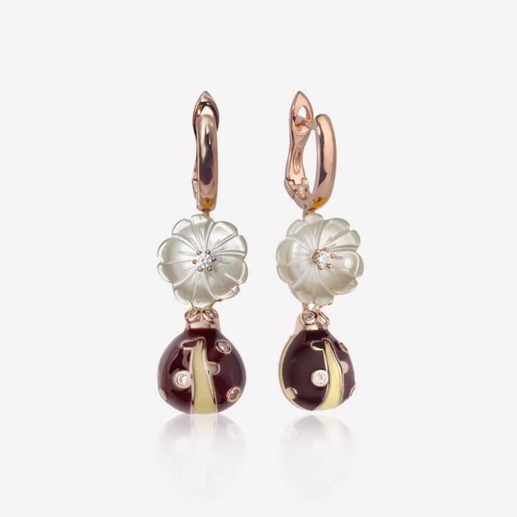 Earrings with white flowers and bugs